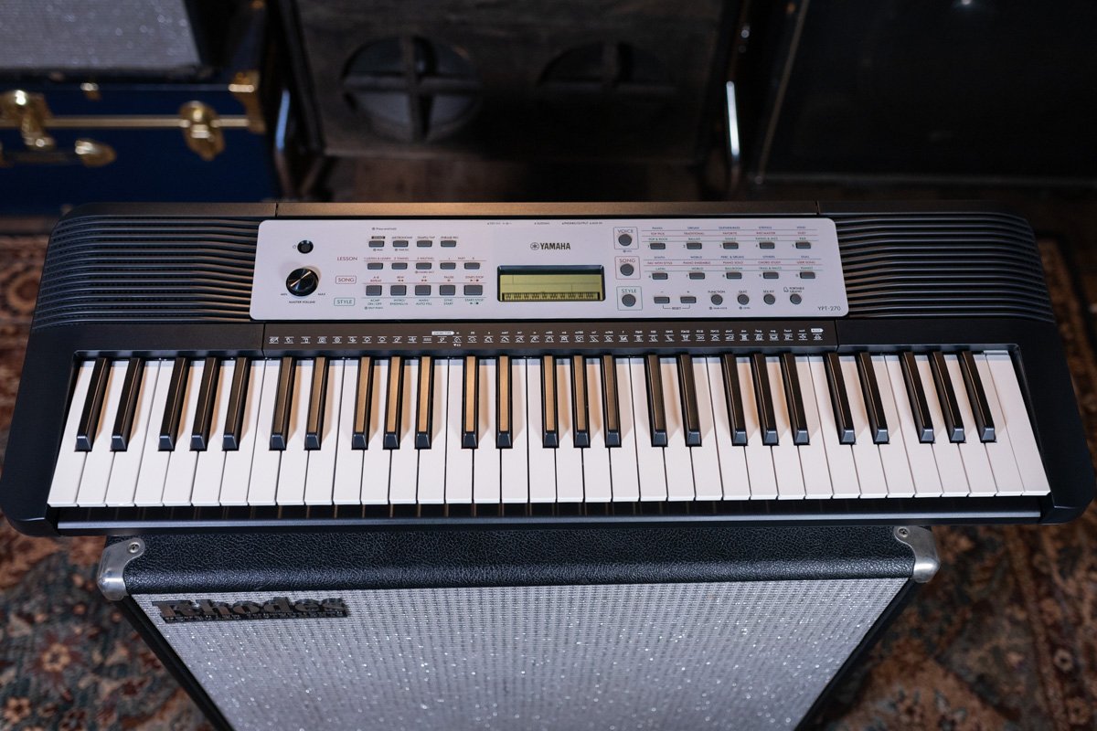 Yamaha YPT-270 61-key Portable Keyboard B-STOCK