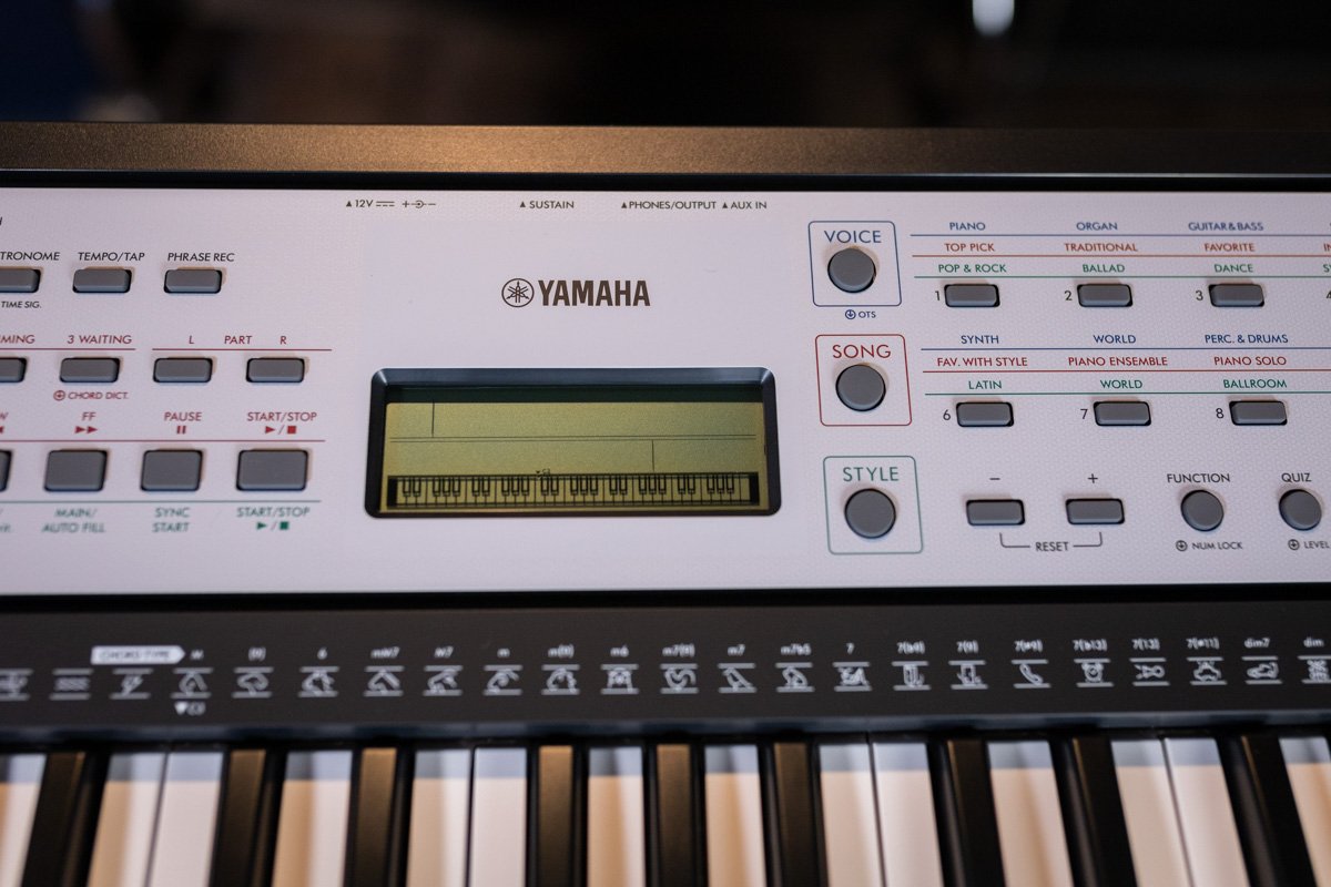 Yamaha YPT-270 61-key Portable Keyboard B-STOCK