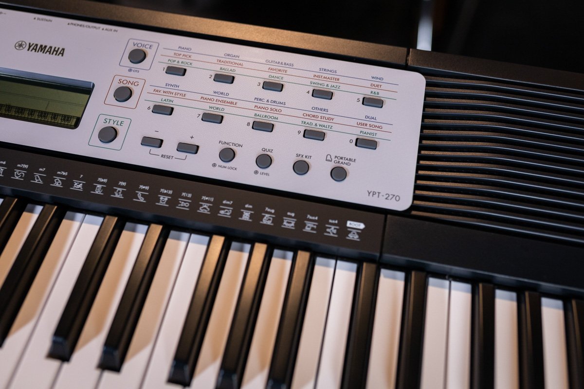 Yamaha YPT-270 61-key Portable Keyboard B-STOCK