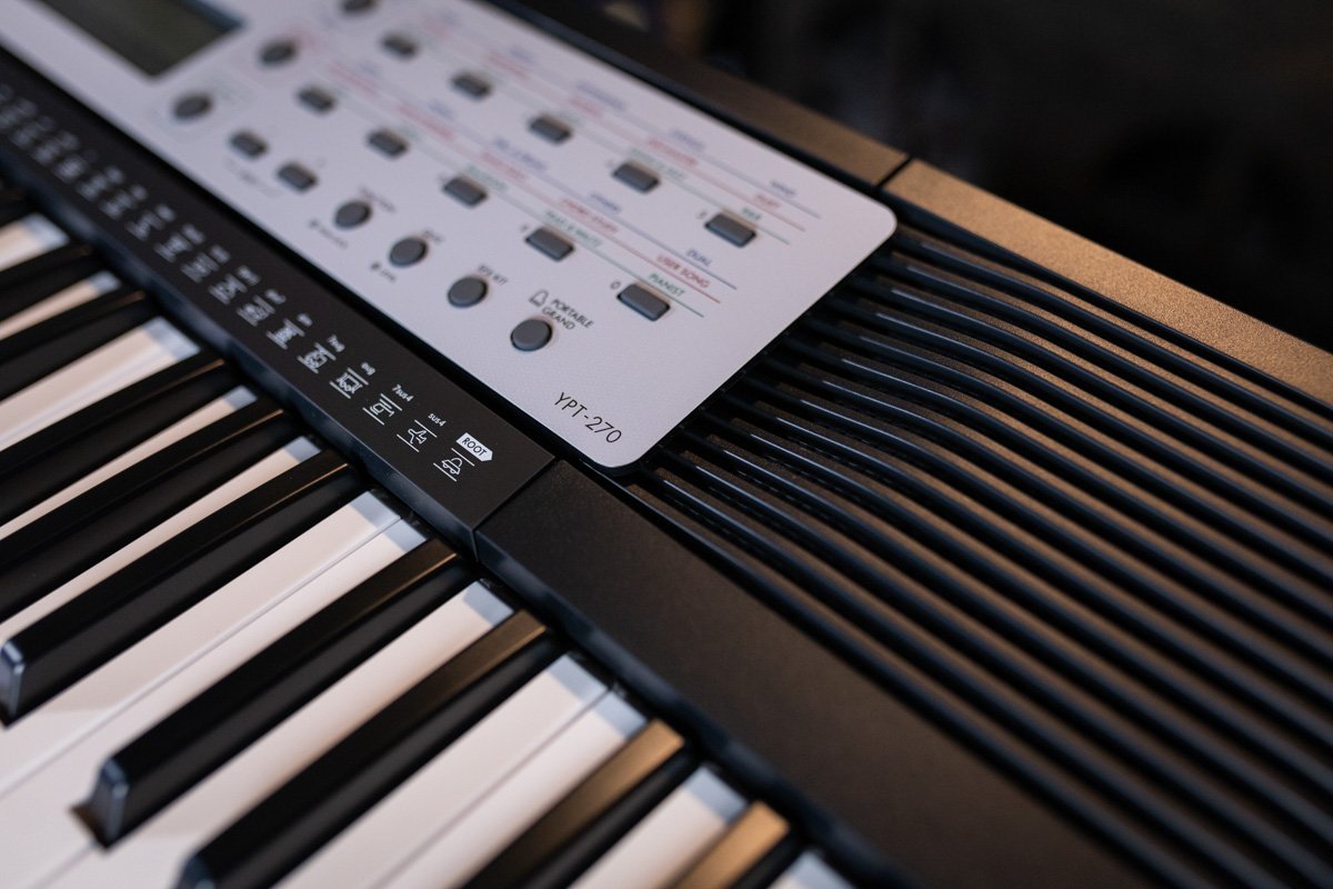 Yamaha YPT-270 61-key Portable Keyboard B-STOCK