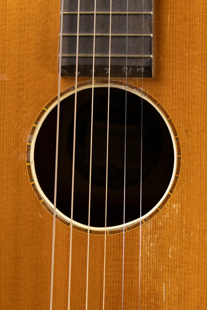 1929-1933 Supertone (Harmony) Bradley Kincaid “Houn' Dog” with Original Hardshell Case