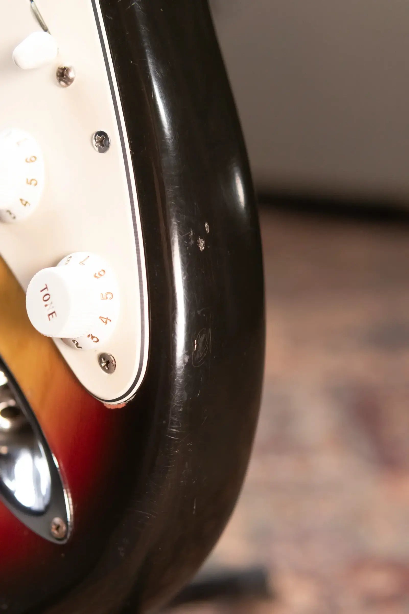 Fender 1979 Stratocaster Electric Guitar - 3-Tone Sunburst with Hardshell Case - Used