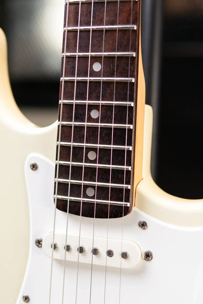 Squier 1995 Standard Stratocaster with Rosewood Fretboard Made in Korea, Olympic White - Used