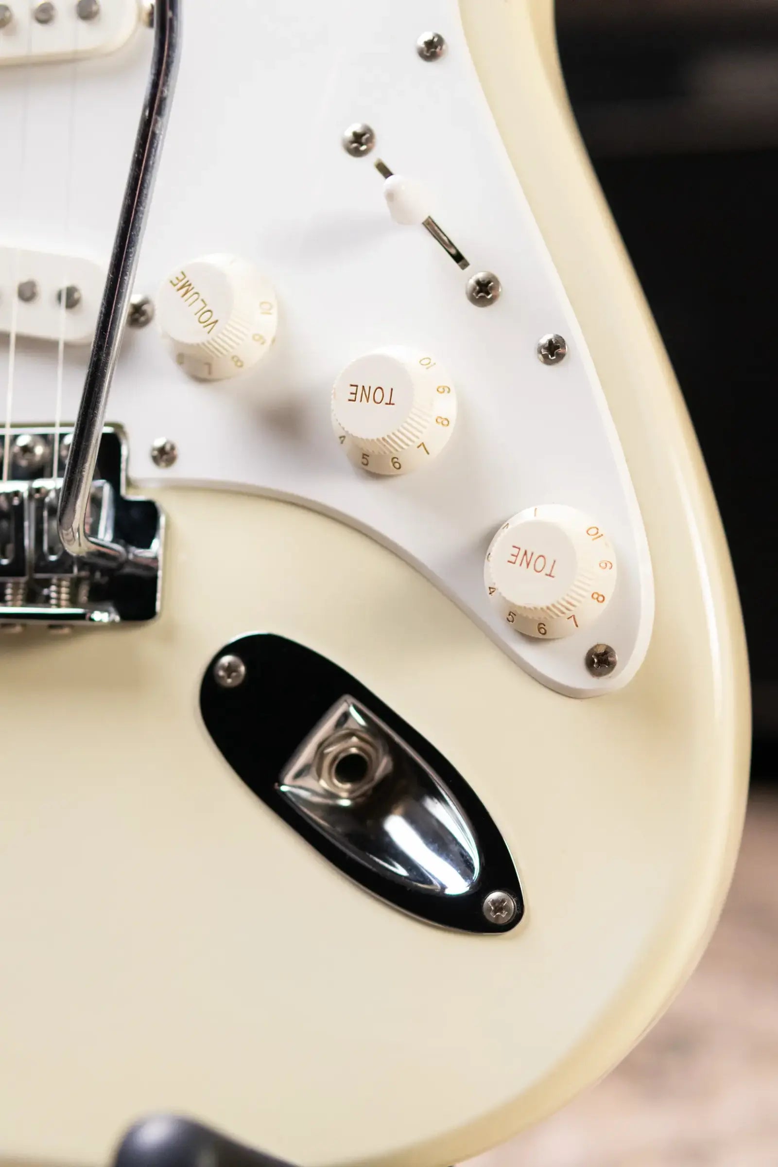 Squier 1995 Standard Stratocaster with Rosewood Fretboard Made in Korea, Olympic White - Used