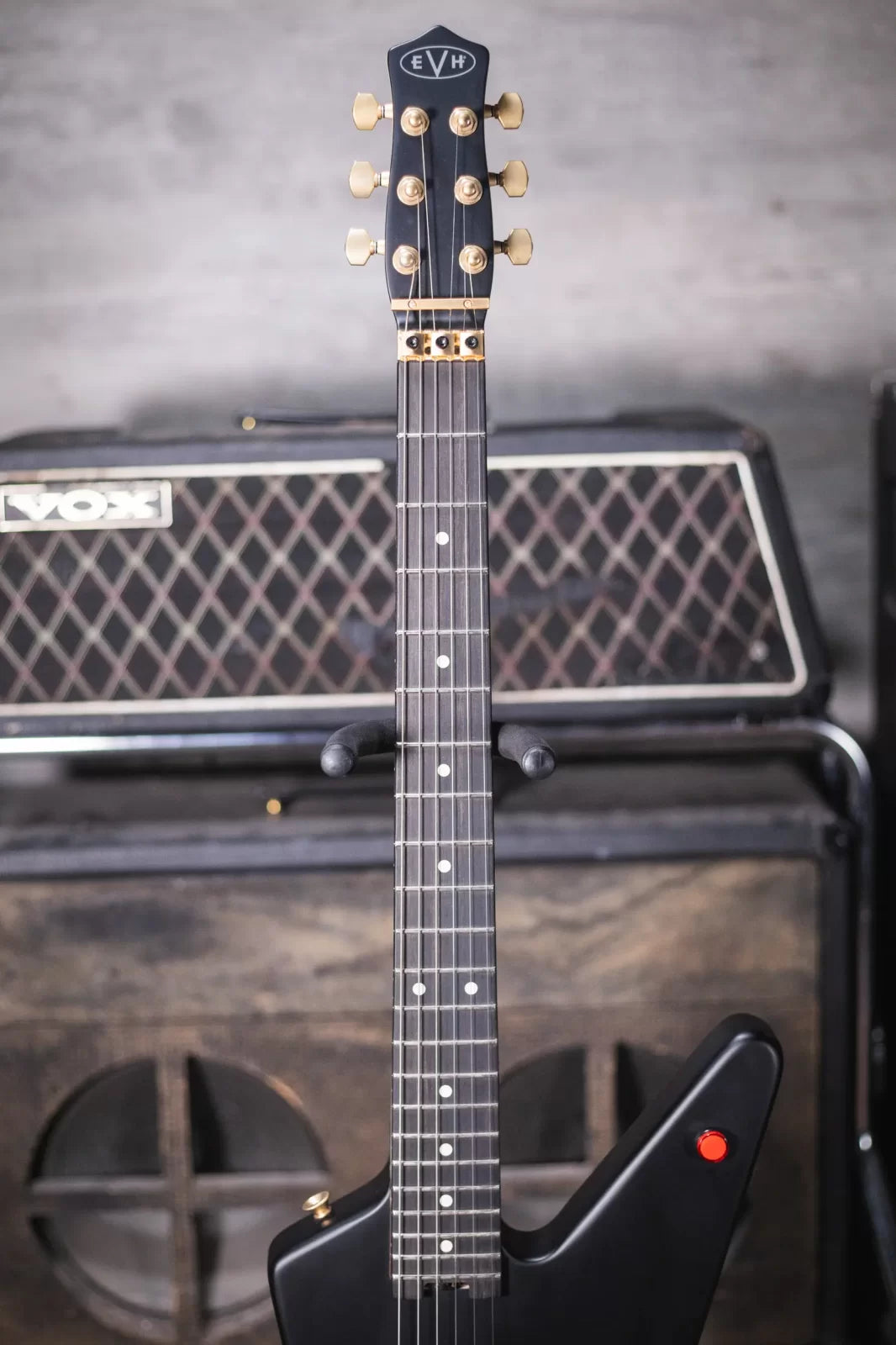 EVH Limited Edition Star, Ebony Fingerboard - Stealth Black with Gold Hardware and Star/Shark Economy Gig Bag - Floor Model