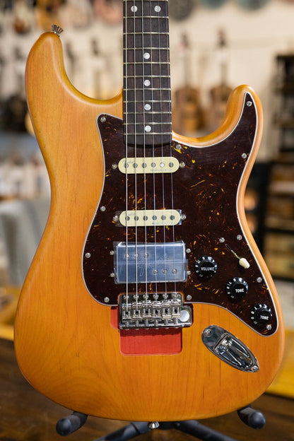 Fender Michael Landau Coma Stratocaster - Coma Red with Vintage-Style Navy Blue Hardshell Case - Demo