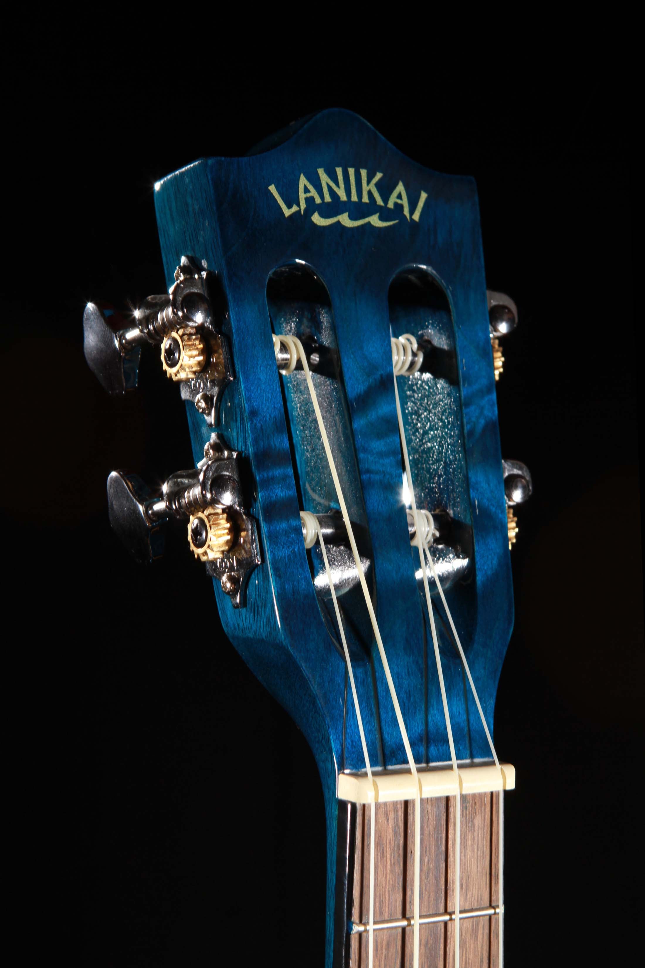 Lanikai QM-BLCET Blue Quilted Maple Tenor Ukulele with Electronics