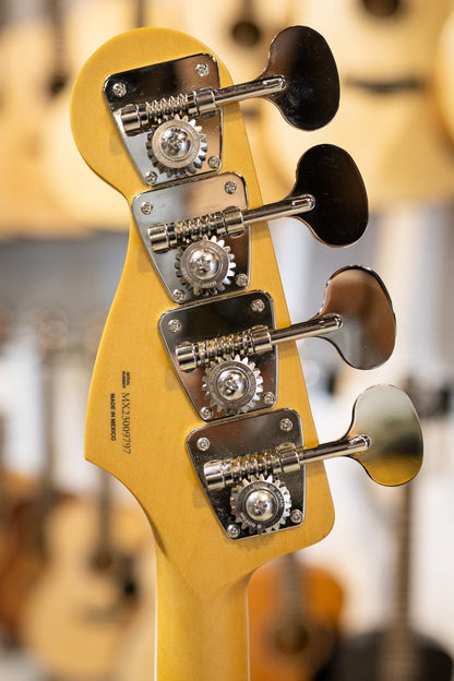 Fender Gold Foil Jazz Bass, Ebony Fingerboard, 2-Color Sunburst - Deluxe Gig Bag - Floor Model