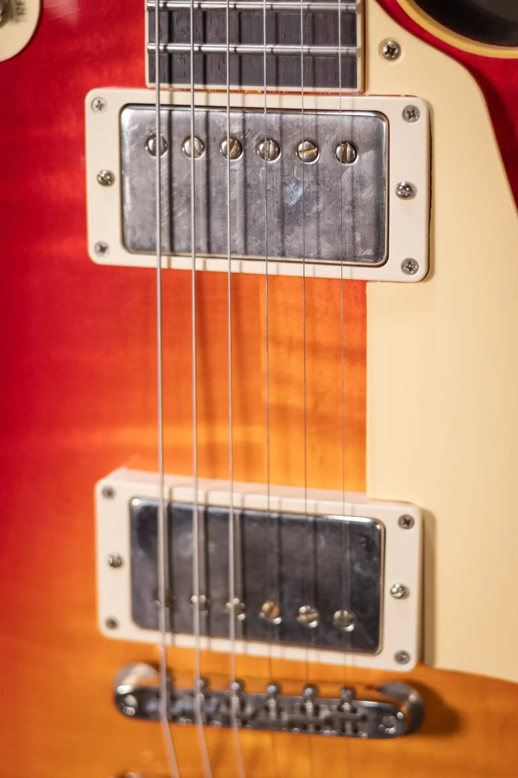 Gibson Custom Shop 1960 Les Paul Standard Murphy Lab Reissue, Ultra Light Aged - Wide Tomato Burst with Hardshell Case - Floor Model