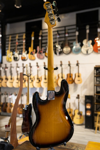 Fender Gold Foil Jazz Bass, Ebony Fingerboard, 2-Color Sunburst - Deluxe Gig Bag - Floor Model Demo