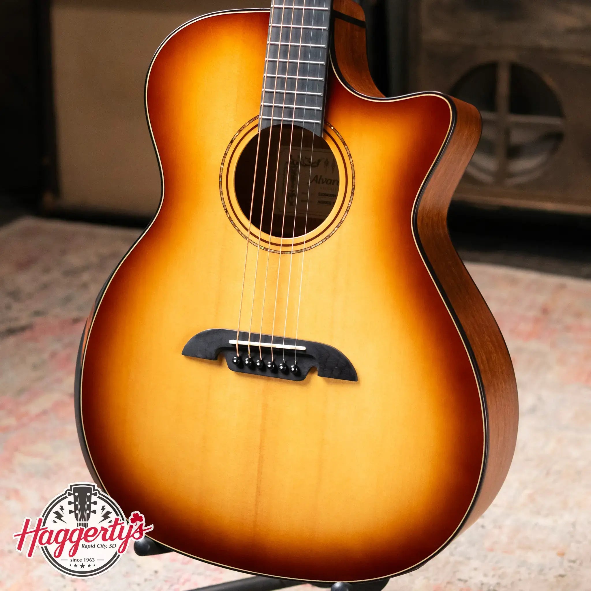 Alvarez AG60ce Performer Artist Grand Auditorium Acoustic/Electric Guitar - Shadowburst