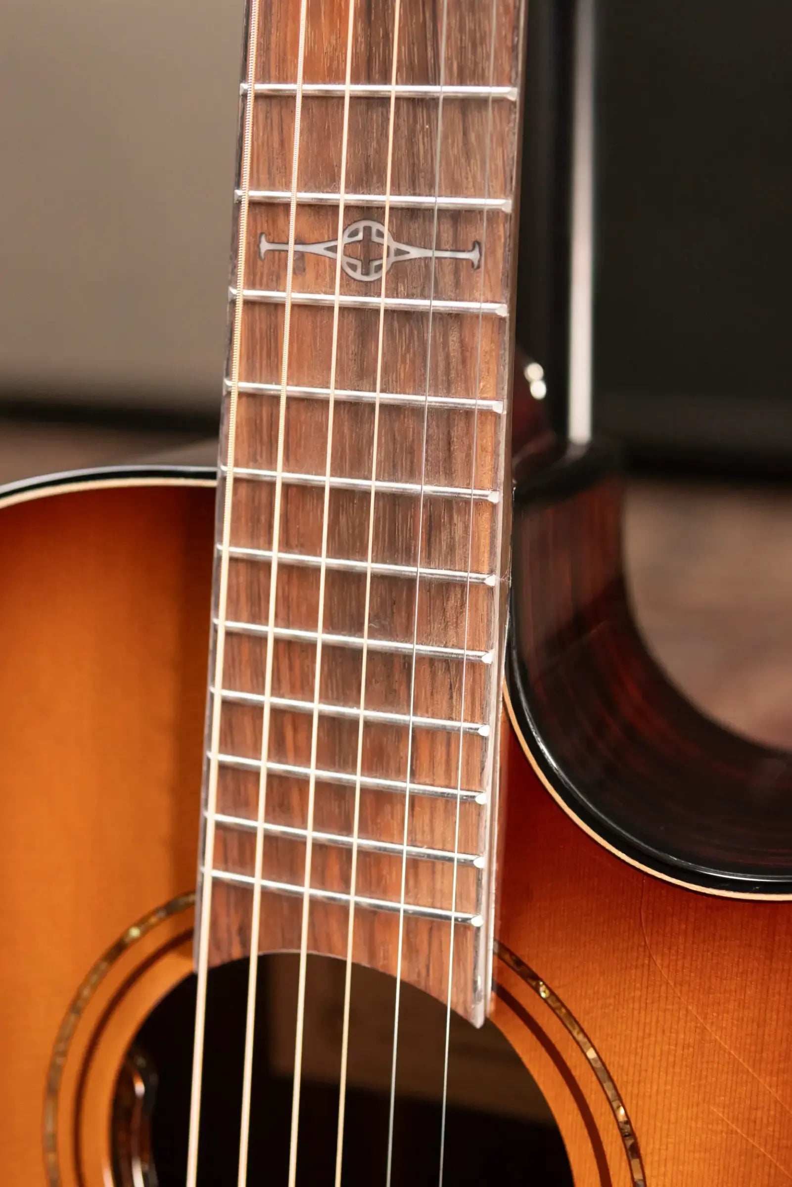 Alvarez Artist Elite Acoustic Electric Little Jumbo Travel Guitar - Shadowburst with Gig Bag - Used