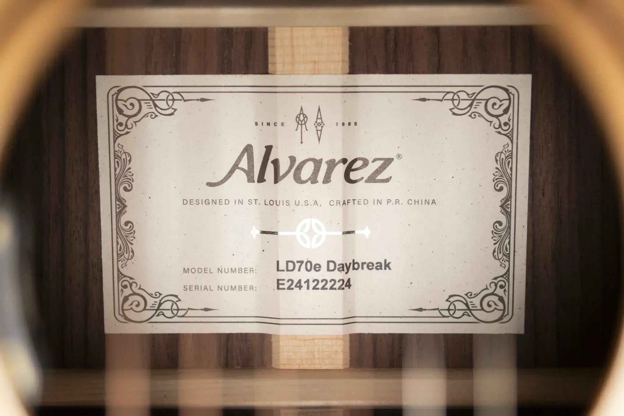 Alvarez LD70e Laureate Dreadnought Acoustic/Electric Guitar - Daybreak with Softshell Case