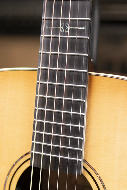 Alvarez LF70e Laureate Folk/OM Acoustic/Electric Guitar - Daybreak with Softshell Case