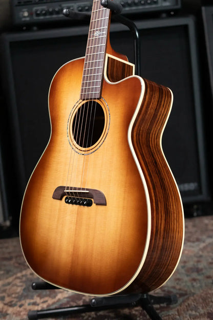 Alvarez Yairi FY70ce Acoustic/Electric Guitar - Shadowburst with Hardshell Case