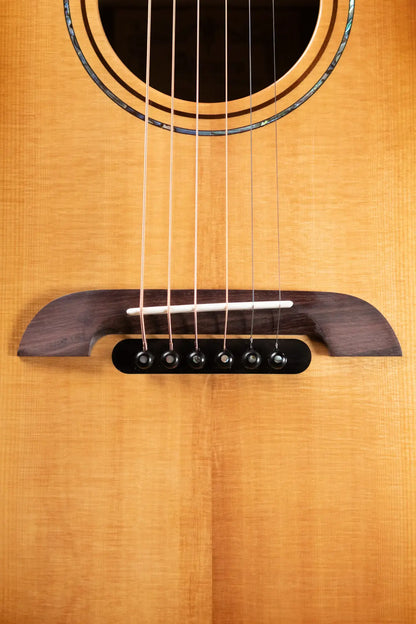 Alvarez Yairi FY70ce Acoustic/Electric Guitar - Shadowburst with Hardshell Case