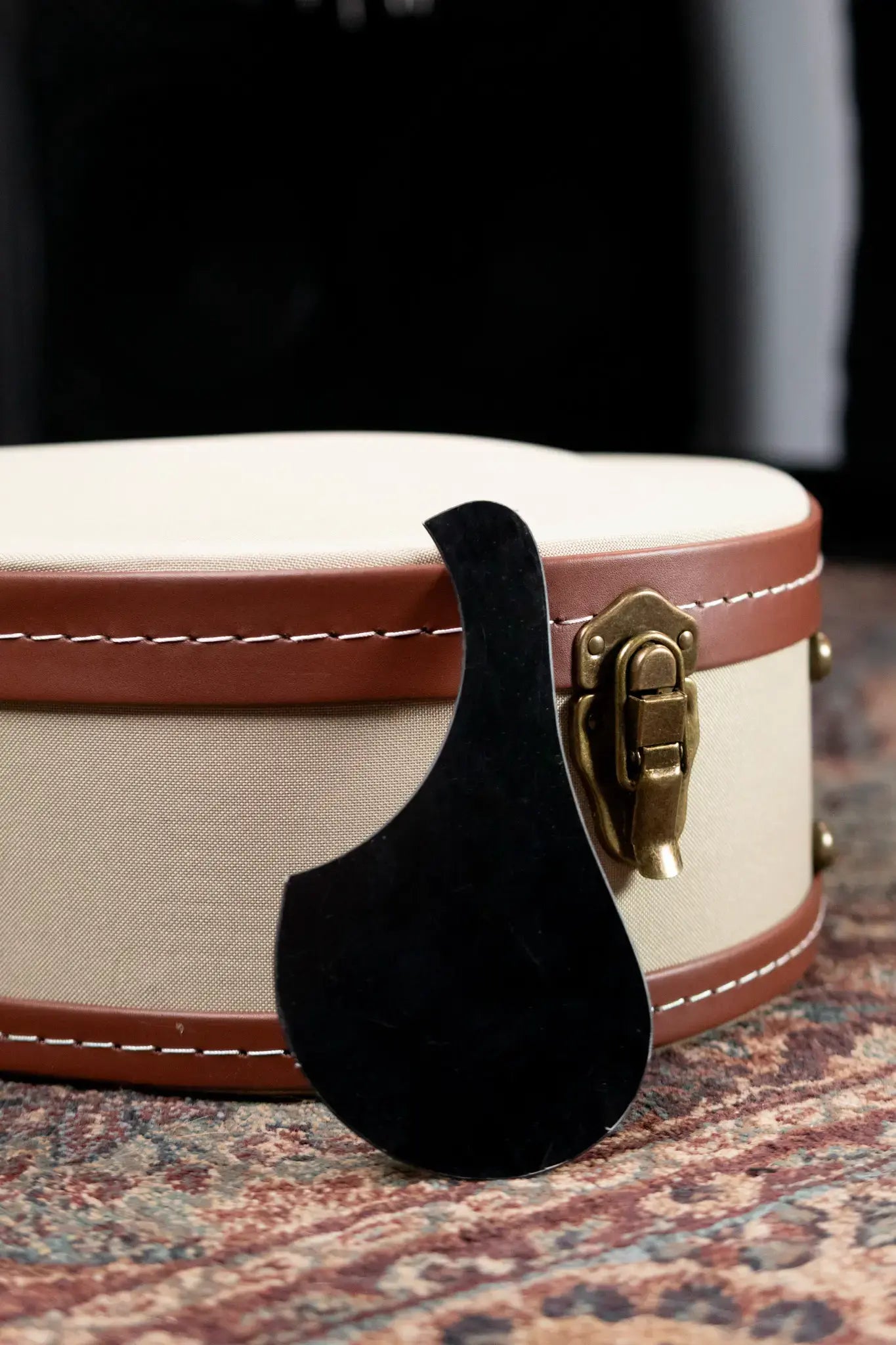 Alvarez Yairi FY70ce Acoustic/Electric Guitar - Shadowburst with Hardshell Case