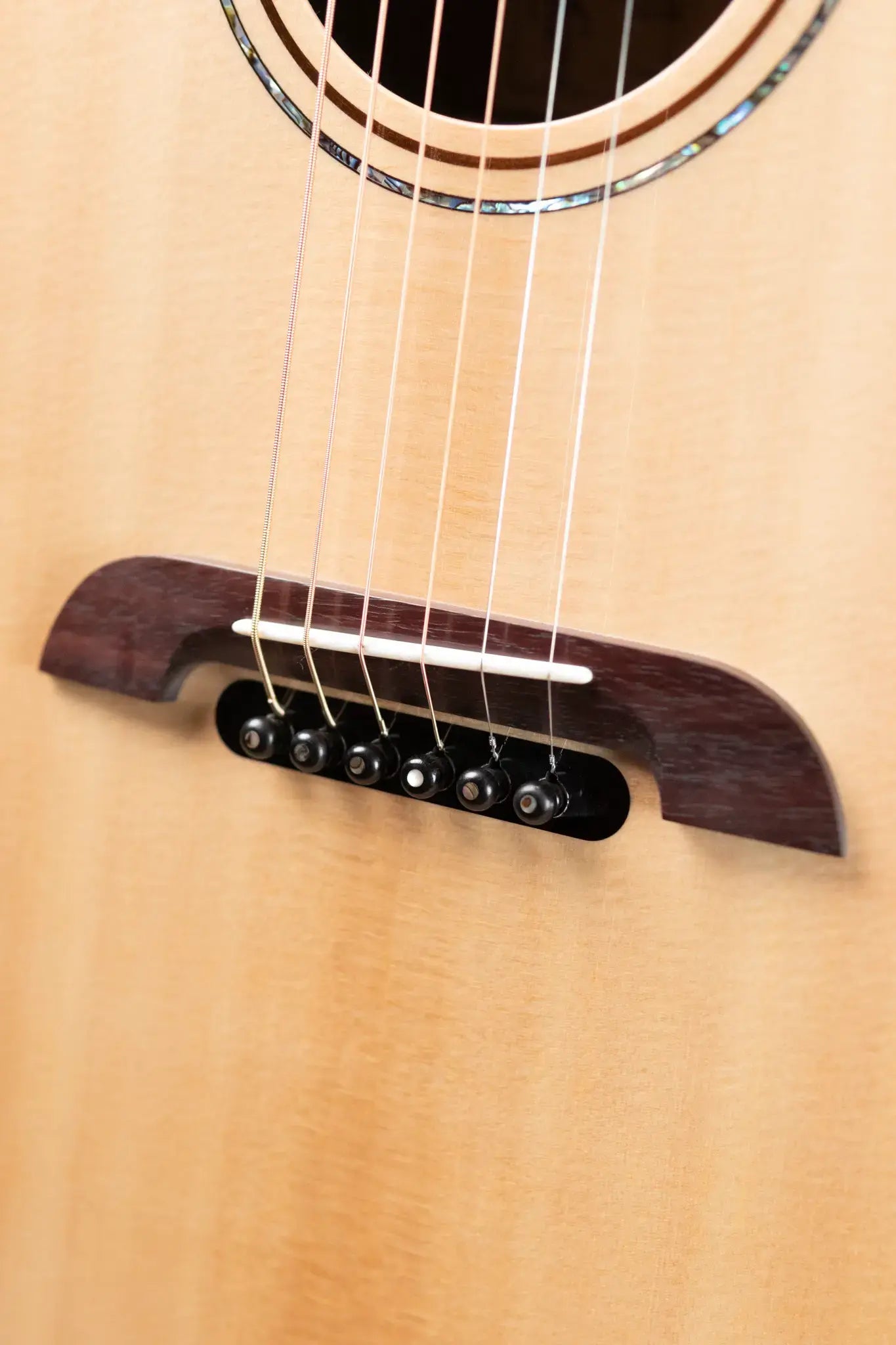 Alvarez Yairi FY70ce Acoustic/Electric Guitar with Hardshell Case