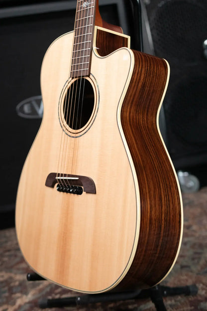 Alvarez Yairi FY70ce Acoustic/Electric Guitar with Hardshell Case