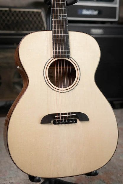 Alvarez Yairi FYM77 Reserve Acoustic Guitar - 1 of 10 Made