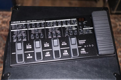 Boss ME-90 Multi-Effects Guitar Processor Pedal Board