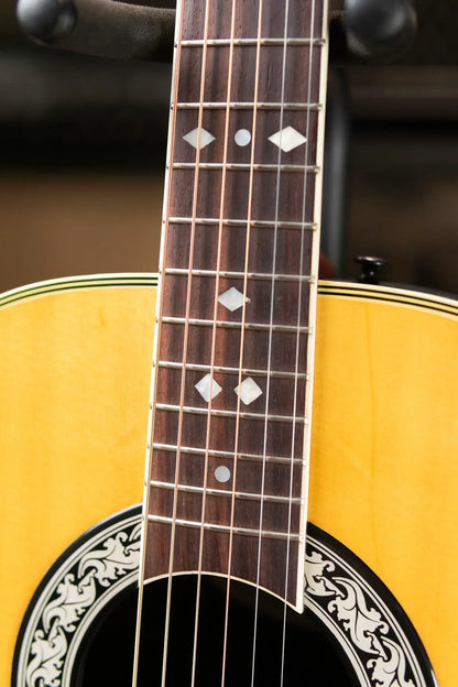 Celebrity by Ovation CC67 Acoustic-Electric Guitar with Hardshell Case - Used