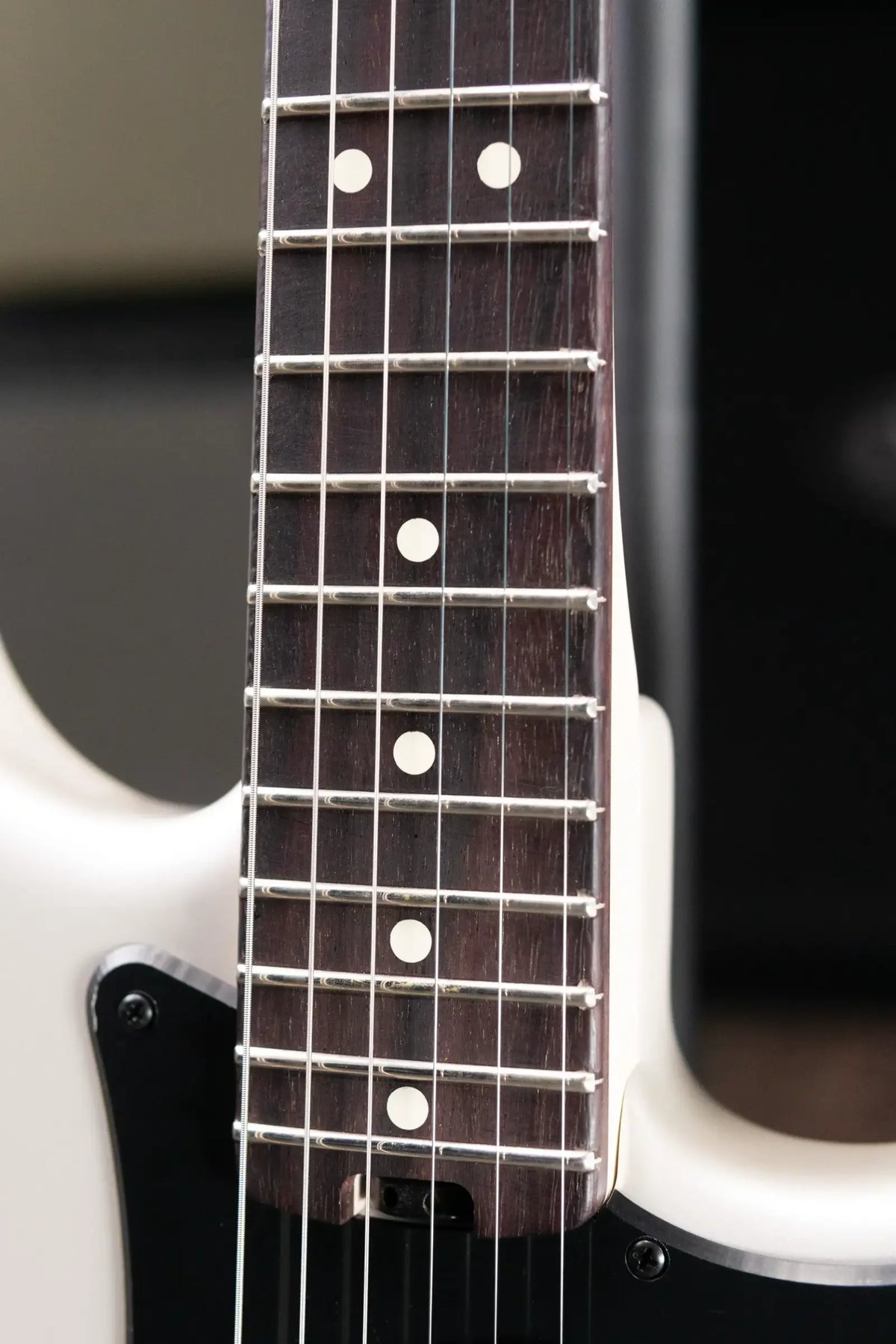 Charvel Jake E Lee Signature Pro-Mod So-Cal Style 1 HSS HT RW Electric Guitar - Pearl White