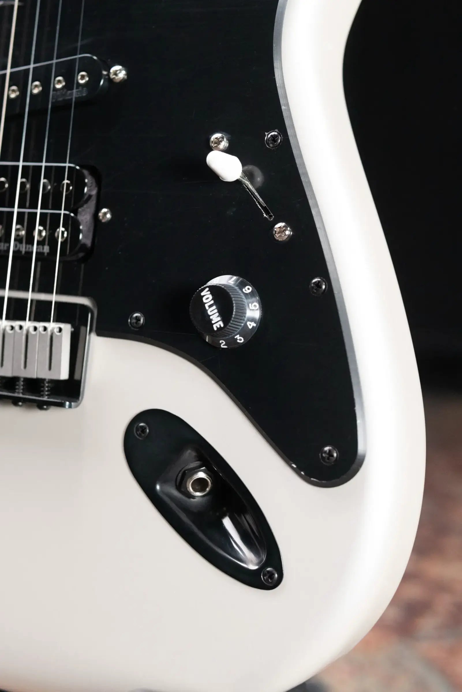 Charvel Jake E Lee Signature Pro-Mod So-Cal Style 1 HSS HT RW Electric Guitar - Pearl White