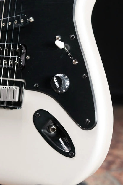 Charvel Jake E Lee Signature Pro-Mod So-Cal Style 1 HSS HT RW Electric Guitar - Pearl White