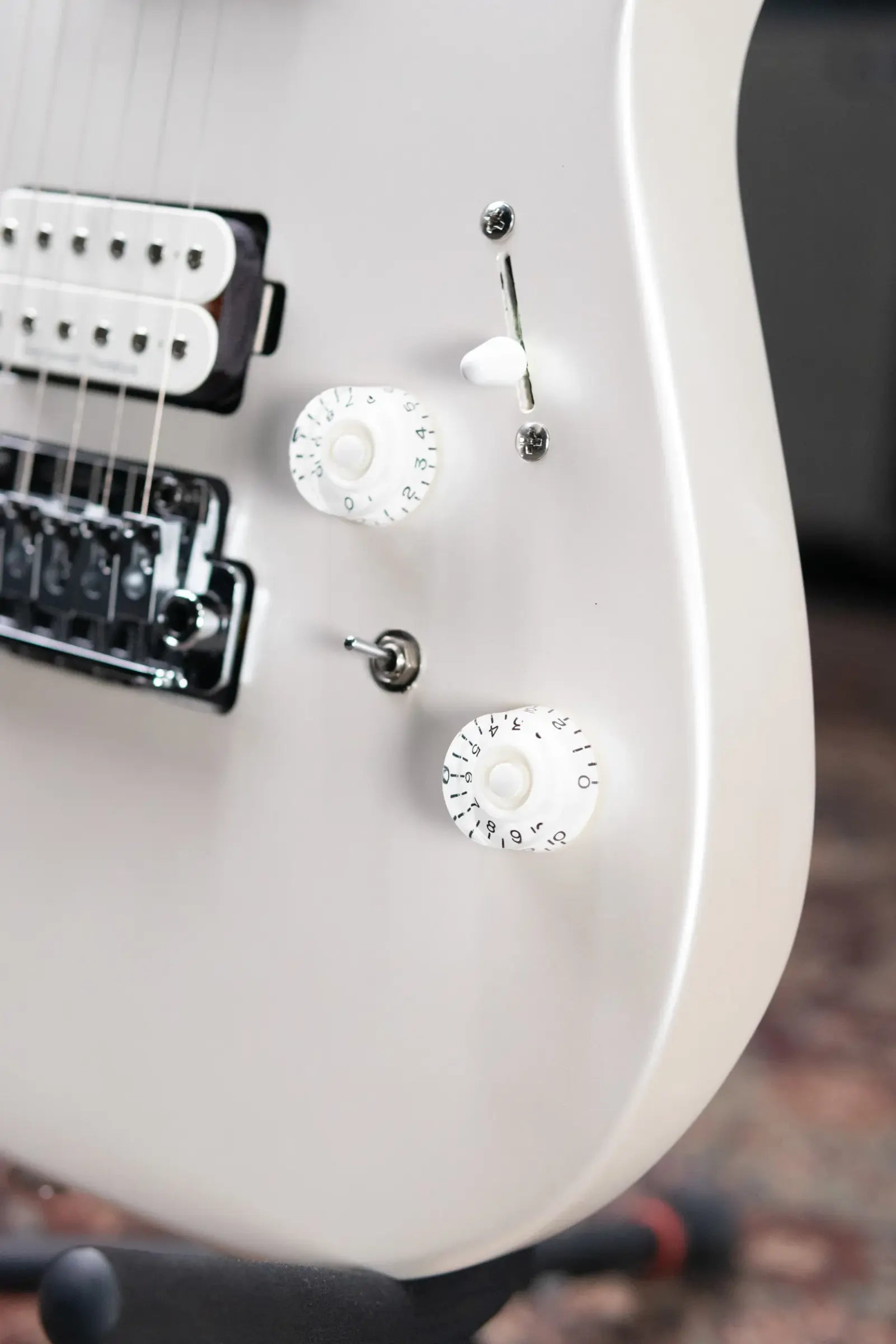 Charvel Pro-Mod Plus Dinky DK24 HH 2PT E Electric Guitar - Celestial Silk with Gig Bag