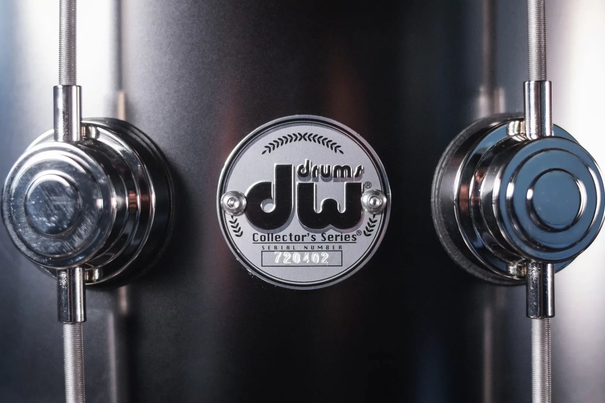 DW Collectors Series Snare Drum - Satin Black over Brass with Nickel Hardware