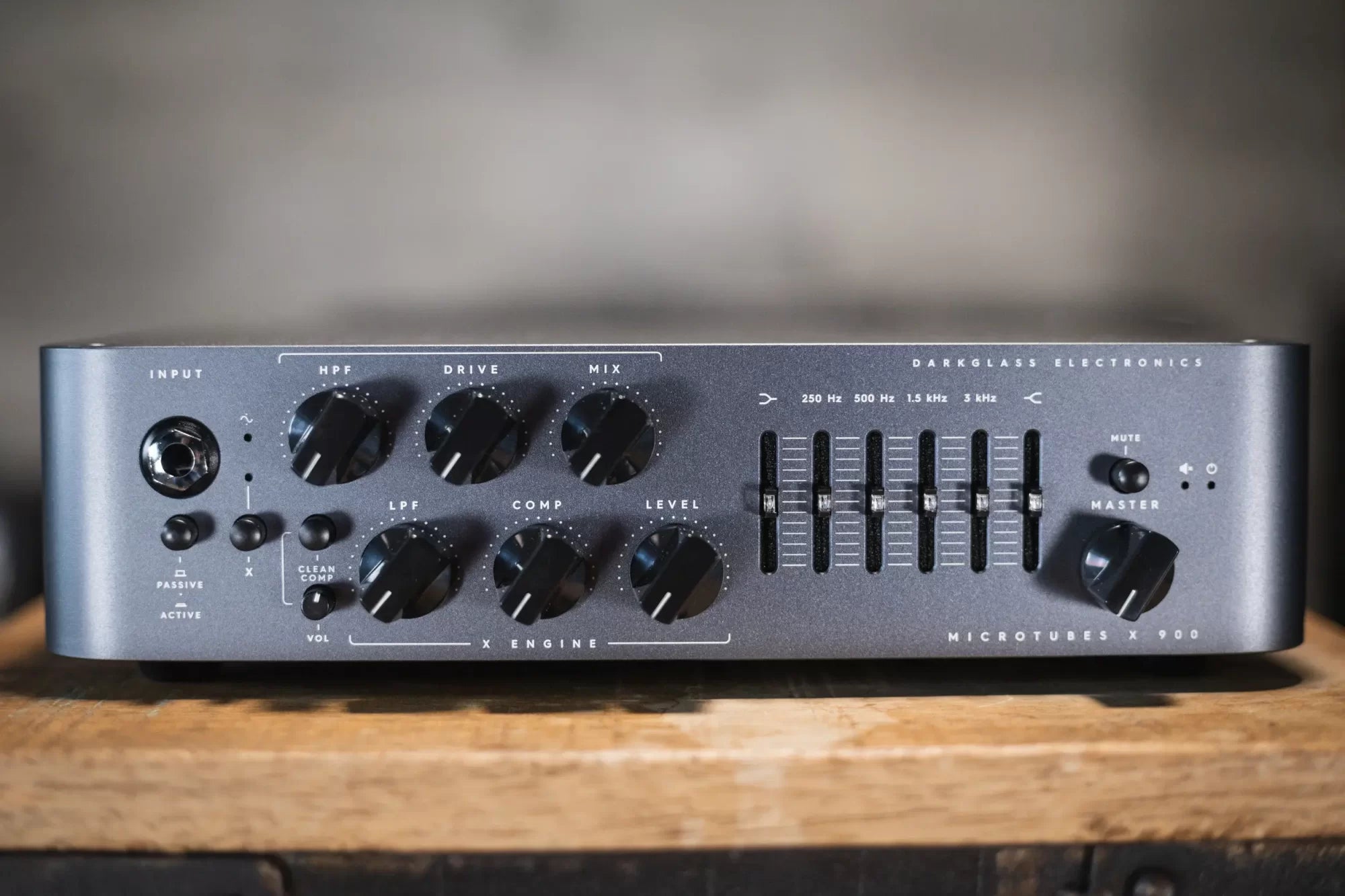 Darkglass Microtubes X 900 Amplifier Head
