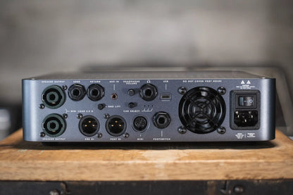Darkglass Microtubes X 900 Amplifier Head