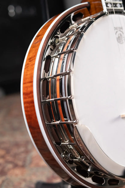 Deering Golden Era 5-String Banjo with Hardshell Case