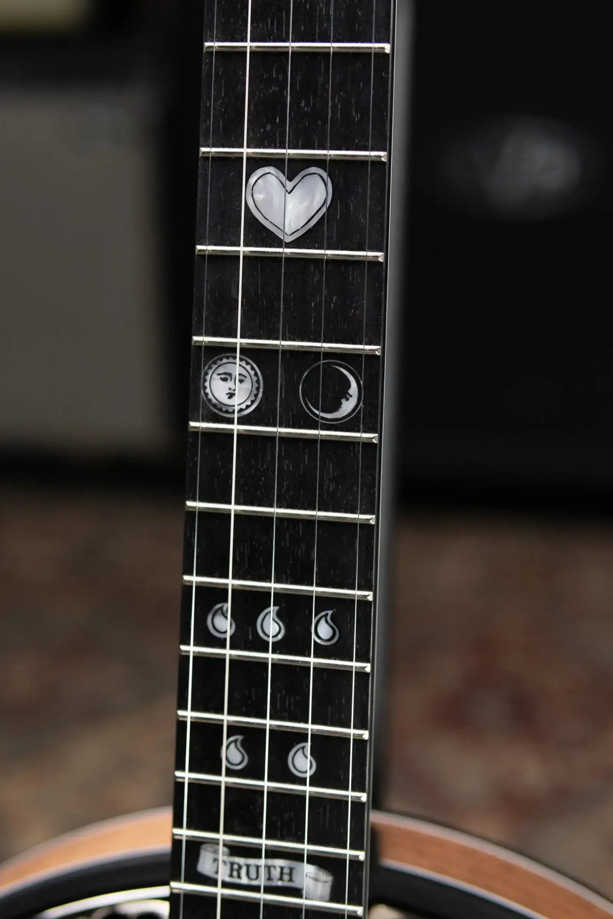 Deering The Scott Avett "Truth" Signature Banjo with Hardshell Case