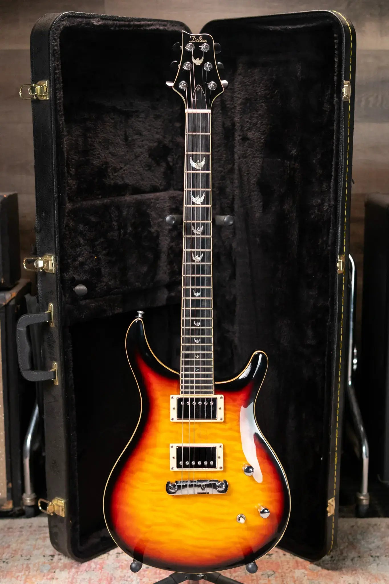 Dillion Flame Top Hardtail with Hardshell Case - Used