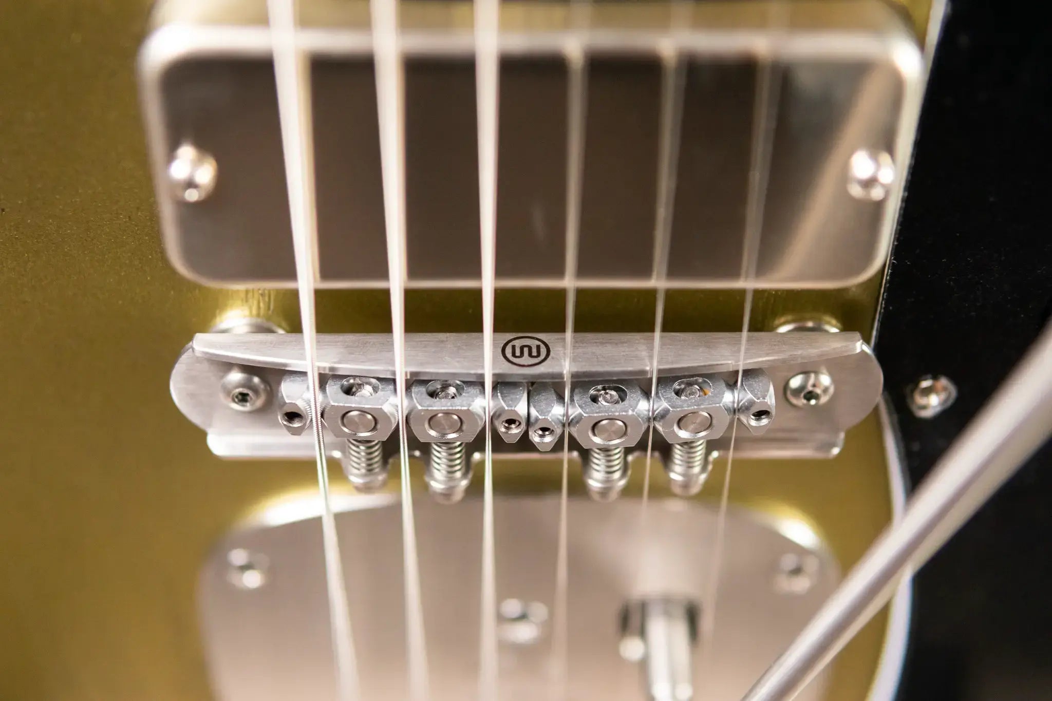 Dunable Custom Yeti Swervemeister Electric Guitar - Antique Silverburst with Hardshell Case