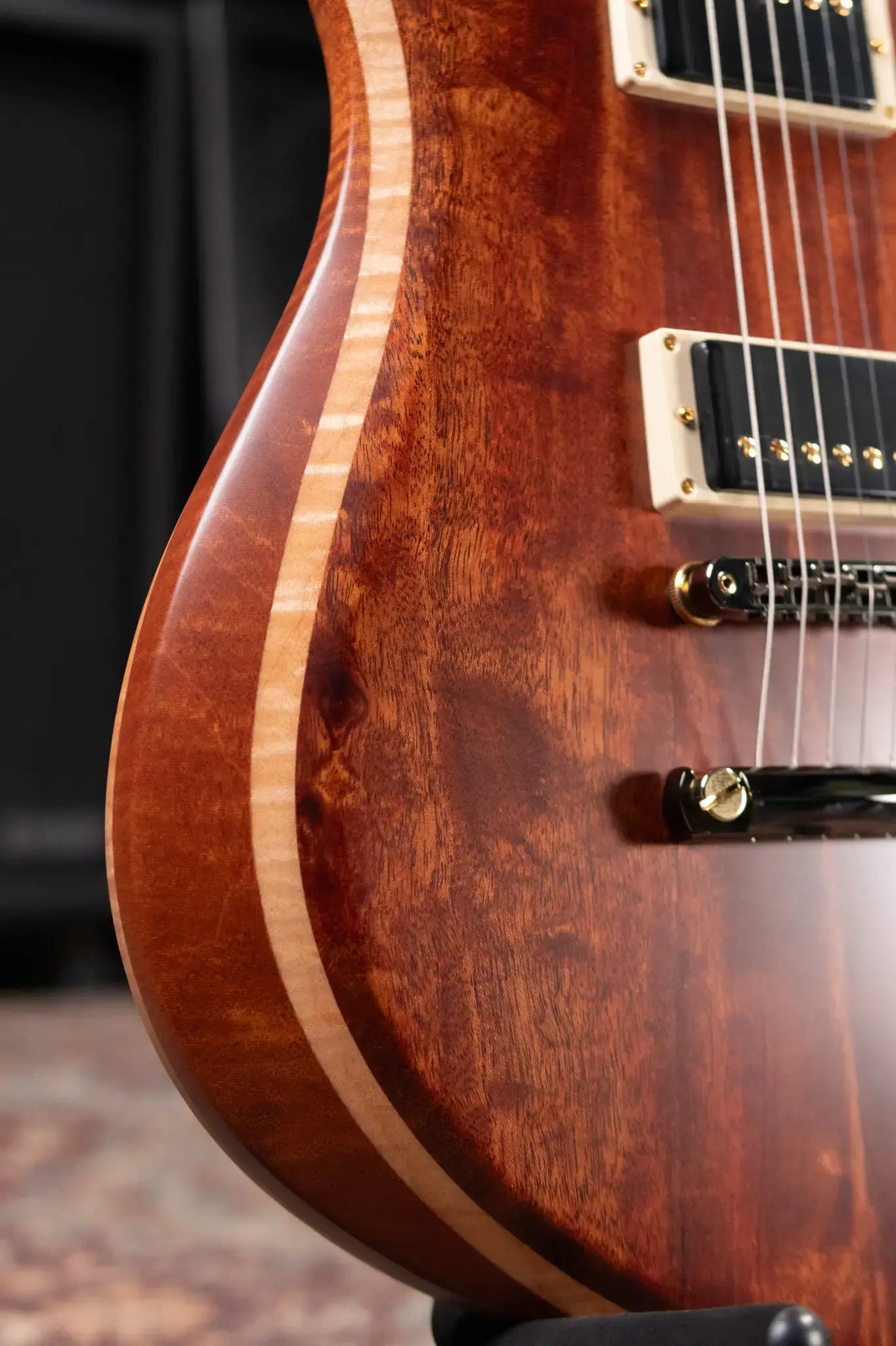 Dunable USA Custom Shop Yeti Electric Guitar - Natural with Hardshell Case