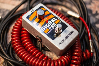 Electro-Harmonix Nano Signal Pad Attenuator - Guitar Effects Pedal