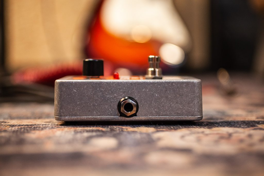 Electro-Harmonix Nano Signal Pad Attenuator - Guitar Effects Pedal