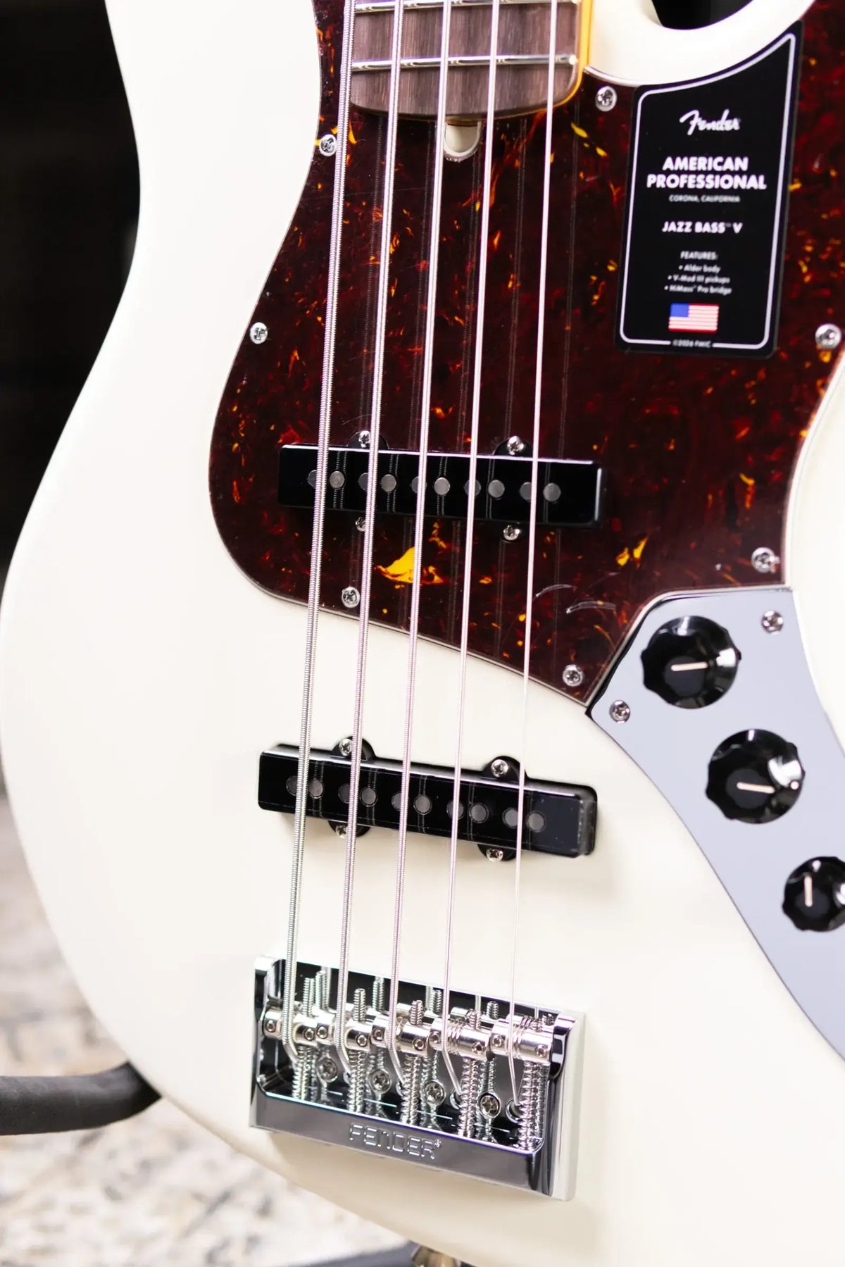 Fender American Professional Jazz Bass V - Olympic White with Hardshell Case
