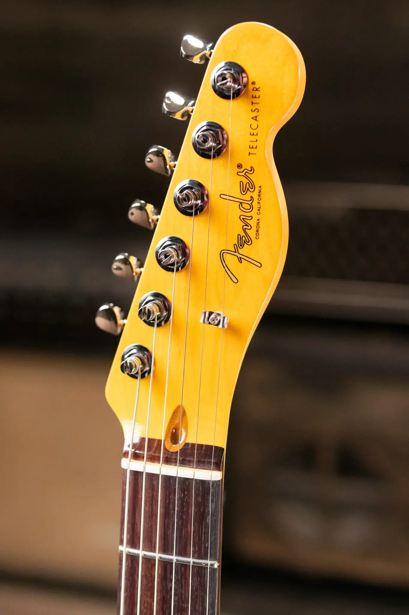 Fender American Professional Classic Hotshot Telecaster Electric Guitar - Butterscotch Blonde with Gig Bag