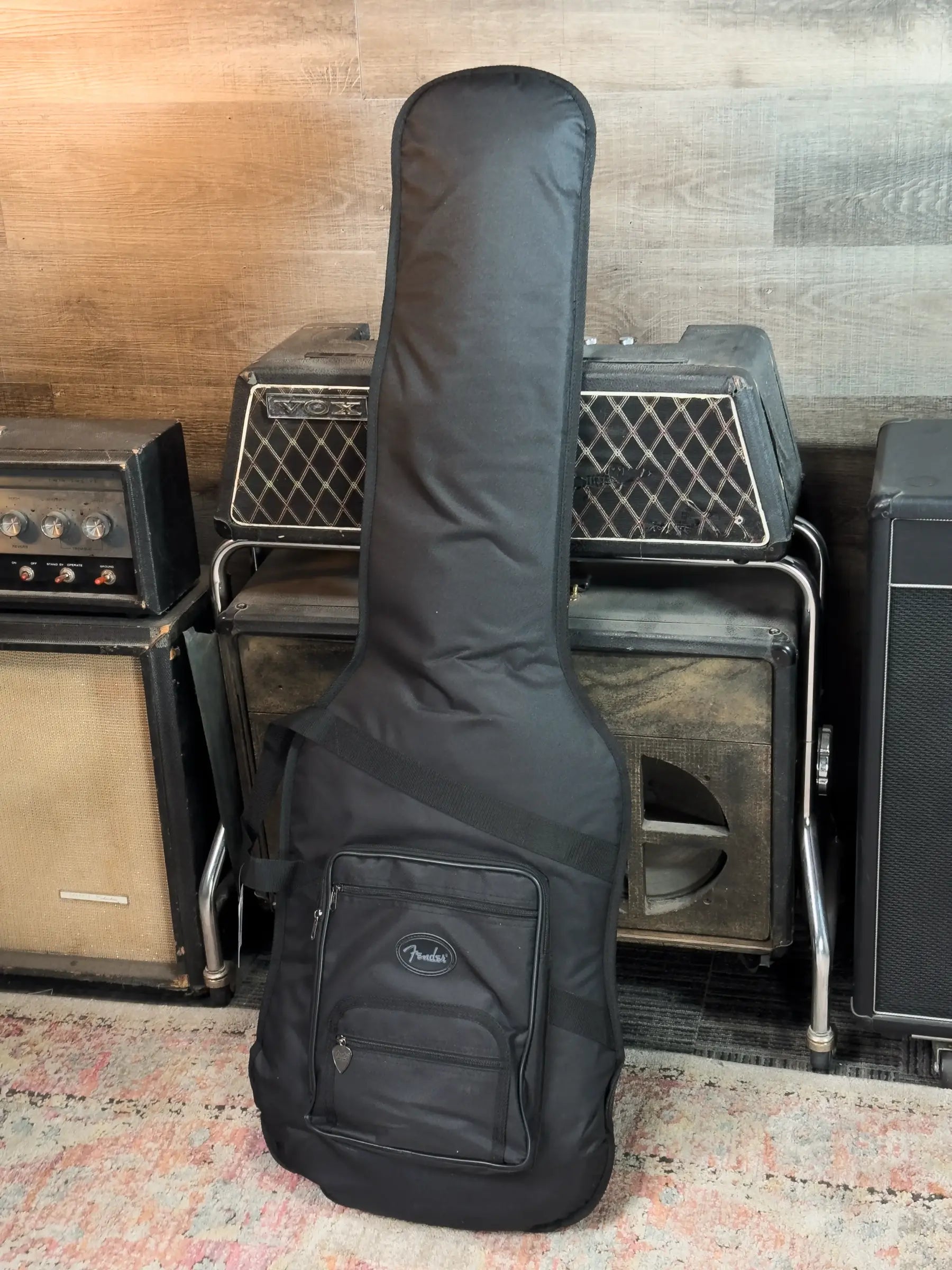 Fender American Professional Classic Jazz Bass - 3-Color Sunburst with Gig Bag