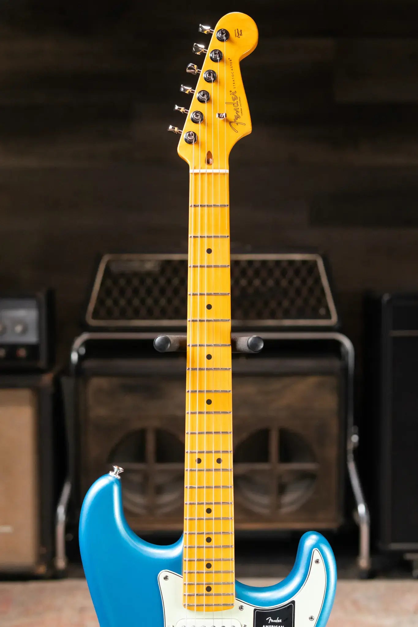 Fender American Professional Classic Stratocaster Electric Guitar - Faded Lake Placid Blue with Gig Bag