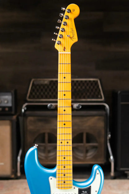 Fender American Professional Classic Stratocaster Electric Guitar - Faded Lake Placid Blue with Gig Bag