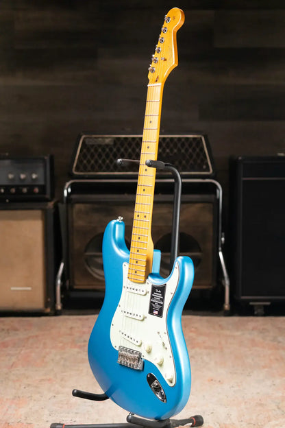Fender American Professional Classic Stratocaster Electric Guitar - Faded Lake Placid Blue with Gig Bag
