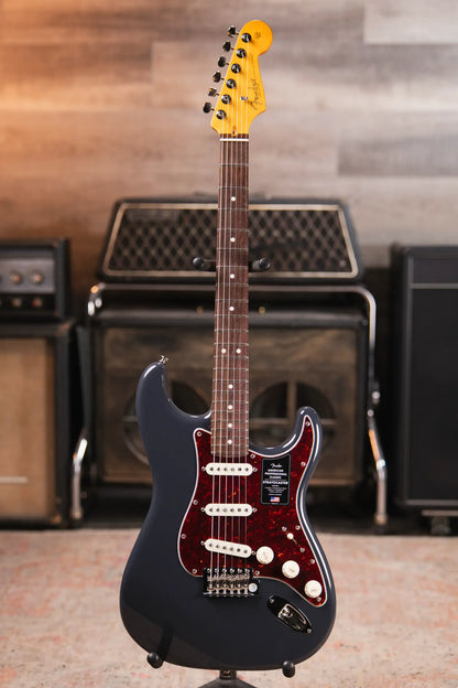 Fender American Professional Classic Stratocaster - Faded Black with Gig Bag