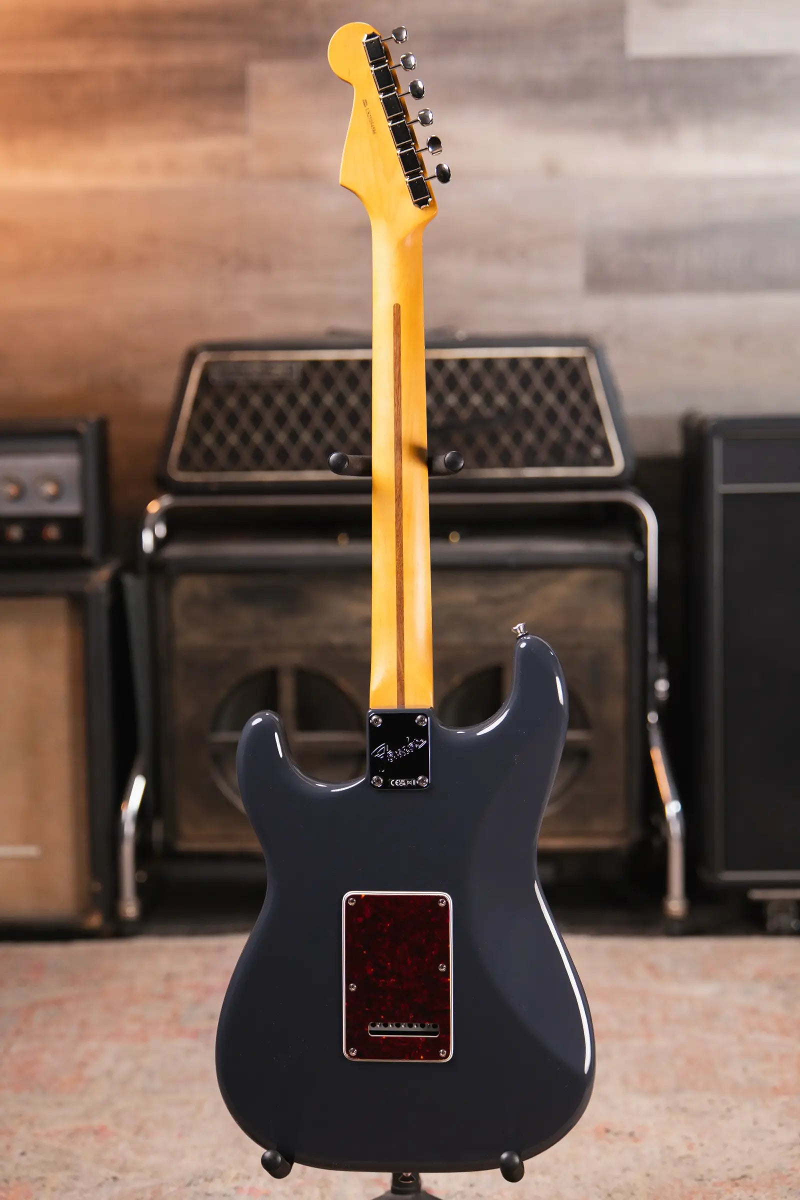 Fender American Professional Classic Stratocaster - Faded Black with Gig Bag