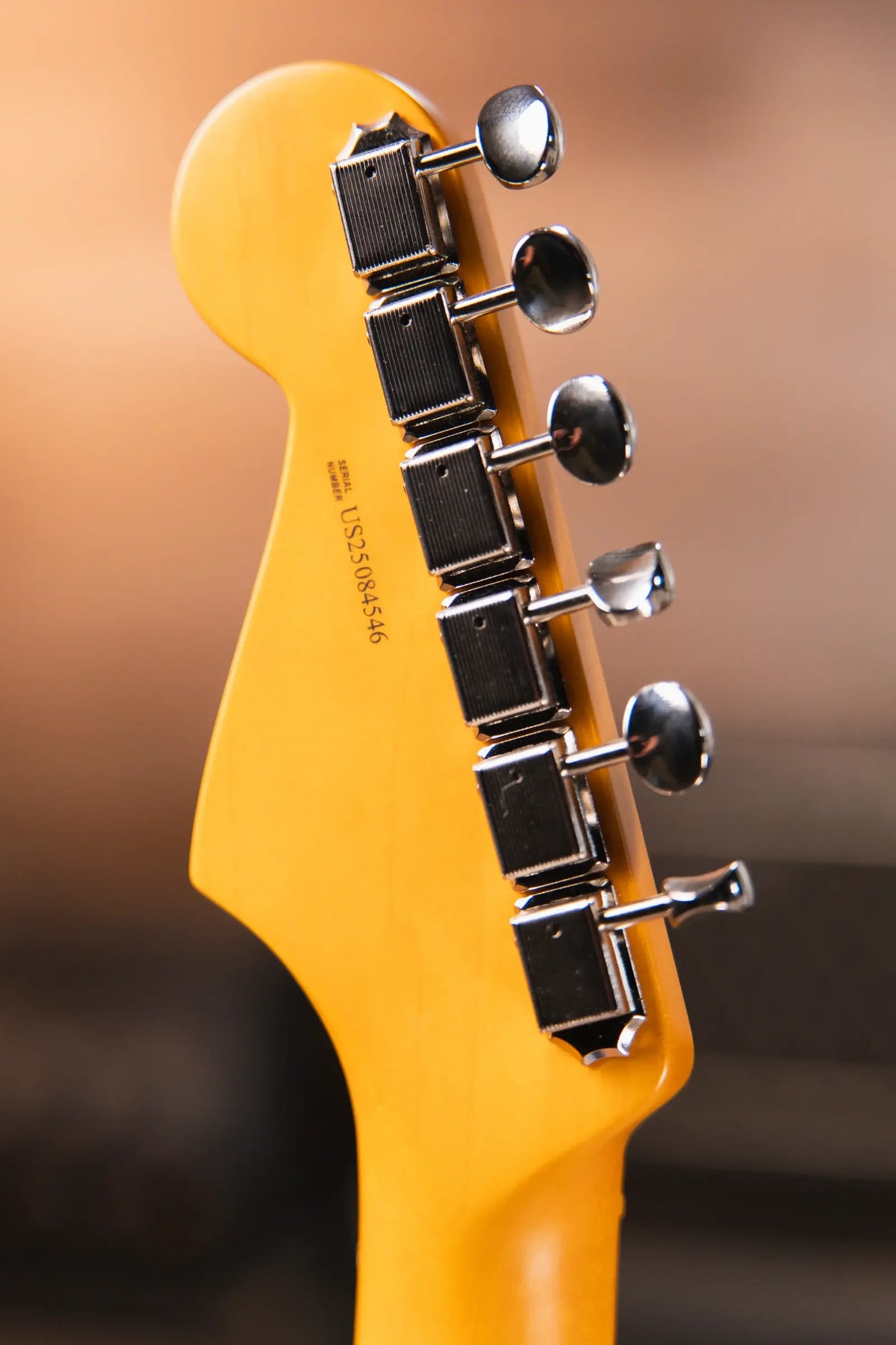Fender American Professional Classic Stratocaster HSS Electric Guitar - Faded Lake Placid Blue with Gig Bag - Demo