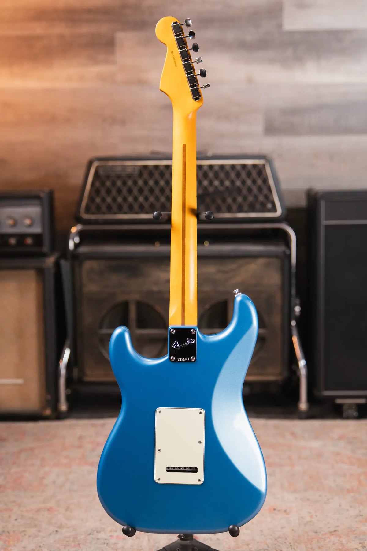 Fender American Professional Classic Stratocaster HSS Electric Guitar - Faded Lake Placid Blue with Gig Bag - Demo